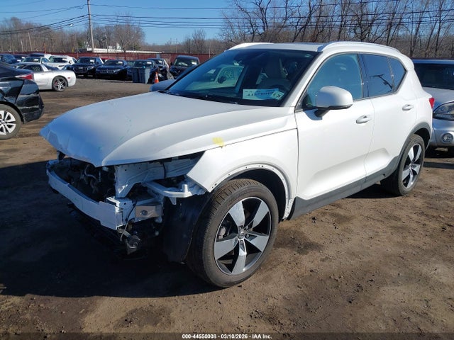 2021 VOLVO XC40 YV4162UK7M2583085 Photo 1