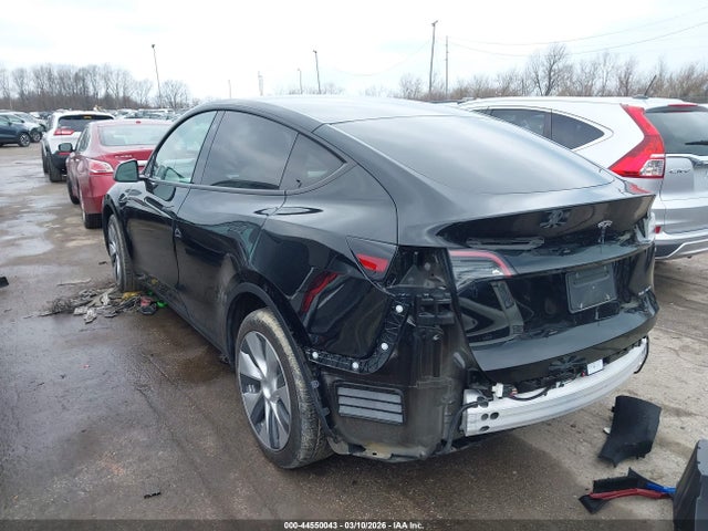 2023 TESLA MODEL Y 7SAYGDEE4PF667369 Photo 2