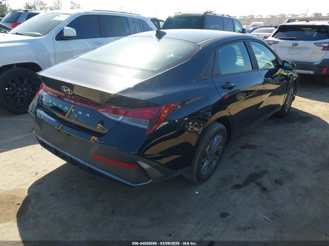 KMHLM4DG1RU636945 Hyundai ELANTRA SEL