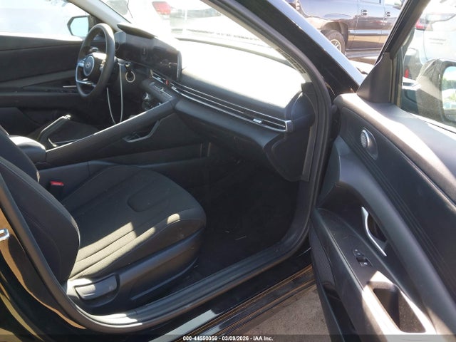 KMHLM4DG1RU636945 Hyundai ELANTRA SEL
