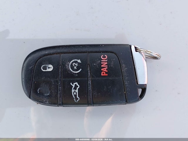 Продажа на аукционе авто 2015 Chrysler 200 C, vin: 1C3CCCCG5FN713619, номер лота: 44550066