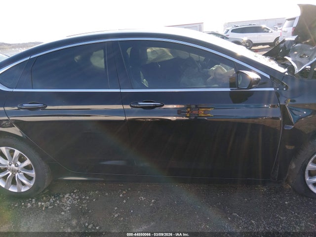 Продажа на аукционе авто 2015 Chrysler 200 C, vin: 1C3CCCCG5FN713619, номер лота: 44550066