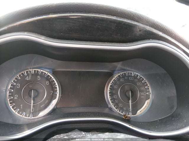 Продажа на аукционе авто 2015 Chrysler 200 C, vin: 1C3CCCCG5FN713619, номер лота: 44550066