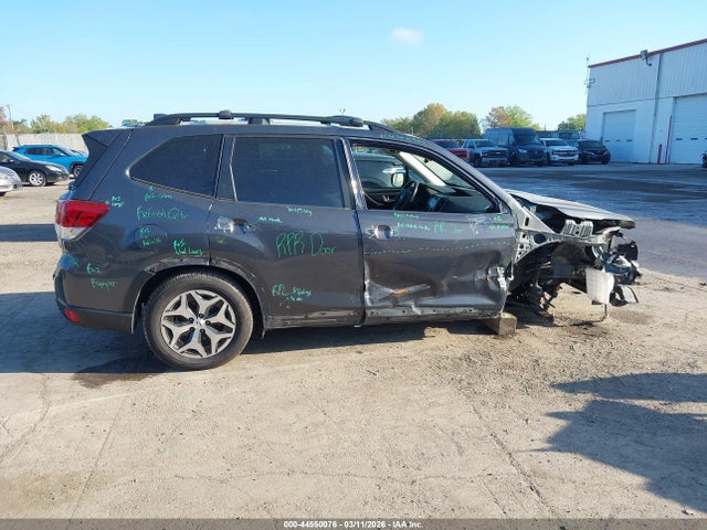 Продажа на аукционе авто 2021 Subaru Forester Premium, vin: JF2SKAJC7MH570815, номер лота: 44550076