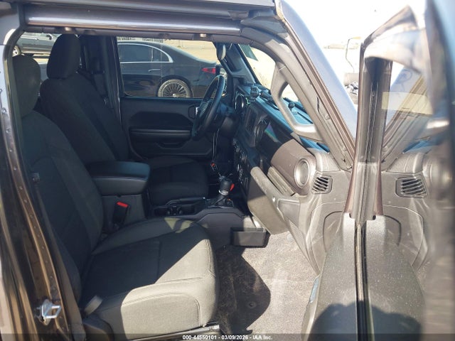 2021 JEEP WRANGLER UNLIMITED 1C4HJXDG2MW636941 Photo 4