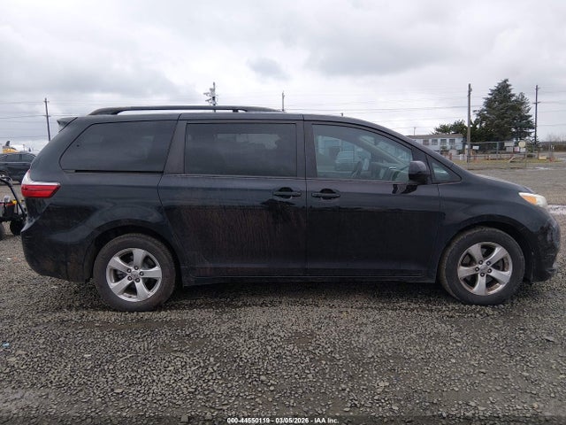 Toyota Sienna Le 8 Passenger 2015 5TDKK3DCXFS595938 Image 13