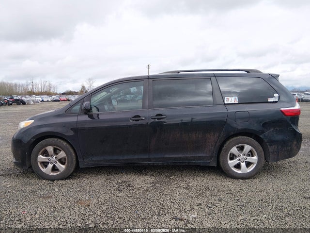 Toyota Sienna Le 8 Passenger 2015 5TDKK3DCXFS595938 Image 14