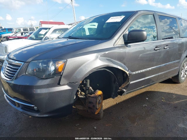 Продажа на аукционе авто 2016 Chrysler Town & Country S, vin: 2C4RC1HG1GR174777, номер лота: 44550130