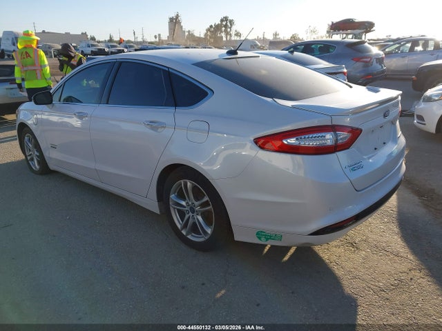 Ford Fusion Energi Titanium 2016 3FA6P0SU0GR229574 Image 3