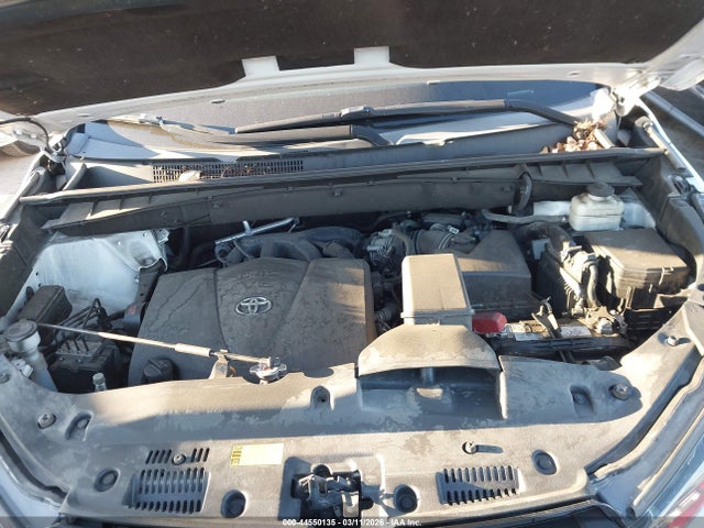 Toyota Highlander Se 2018 5TDJZRFH7JS539693 Image 10