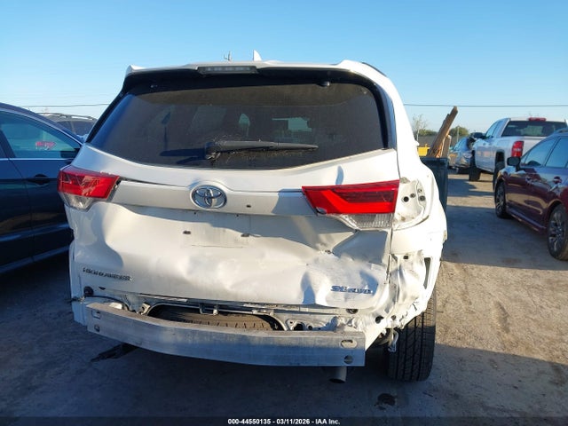 Toyota Highlander Se 2018 5TDJZRFH7JS539693 Image 17