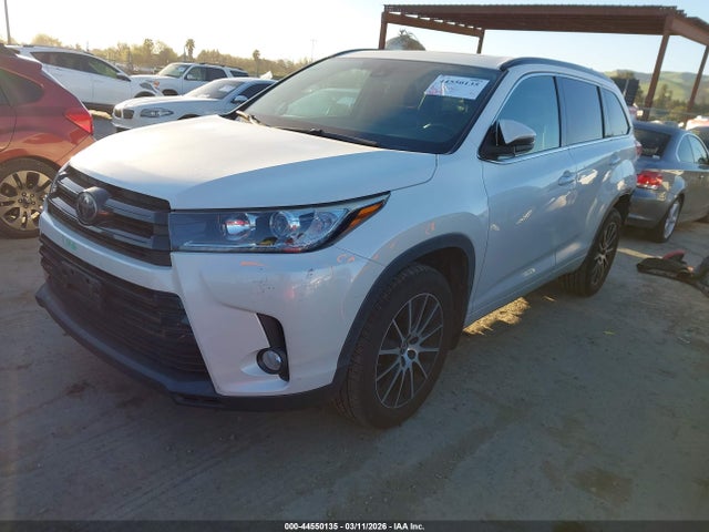Toyota Highlander Se 2018 5TDJZRFH7JS539693 Image 2