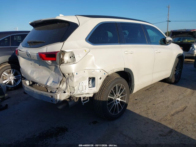 Toyota Highlander Se 2018 5TDJZRFH7JS539693 Image 4