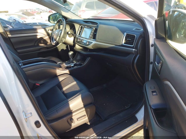 Toyota Highlander Se 2018 5TDJZRFH7JS539693 Image 5