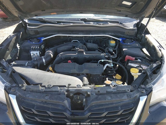 JF2SJABC9JH538073 Subaru Forester 2.5i
