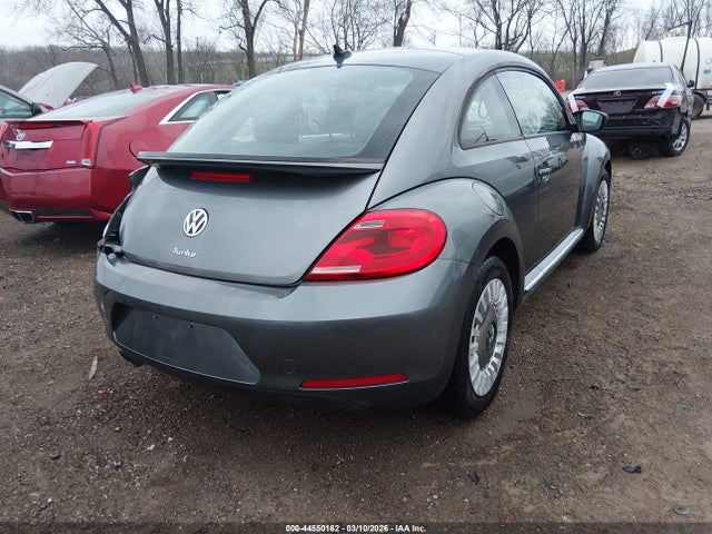 44550162 :رقم المزاد ، 3VWJ07AT8GM608083 vin ، 2016 Volkswagen Beetle 1.8t Se مزاد بيع