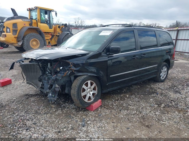 2010 CHRYSLER TOWN & COUNTRY 2A4RR5D15AR102683 Photo 1