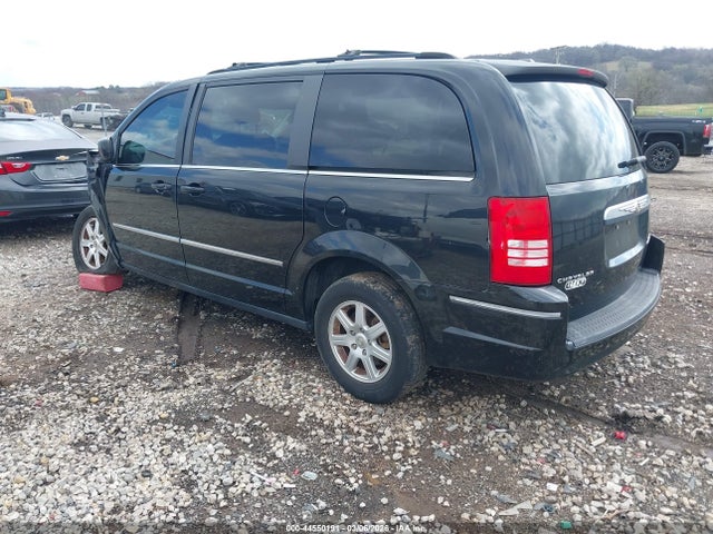 2010 CHRYSLER TOWN & COUNTRY 2A4RR5D15AR102683 Photo 2