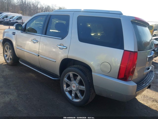 Продаж на аукціоні авто 2010 Cadillac Escalade Luxury, vin: 1GYUKBEF0AR197490, номер лоту: 44550239
