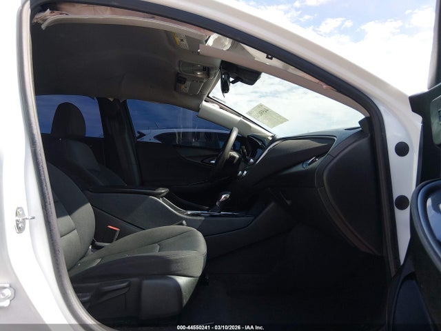 1G1ZC5ST2NF152037 Chevrolet Malibu Fwd 1fl