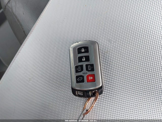 2016 TOYOTA SIENNA 5TDDK3DC6GS130566 Photo 10