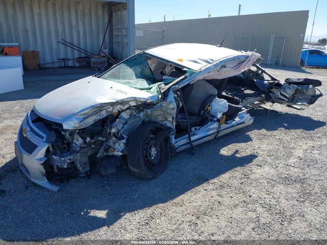 1G1PA5SG6E7103854 Chevrolet Cruze Ls Auto
