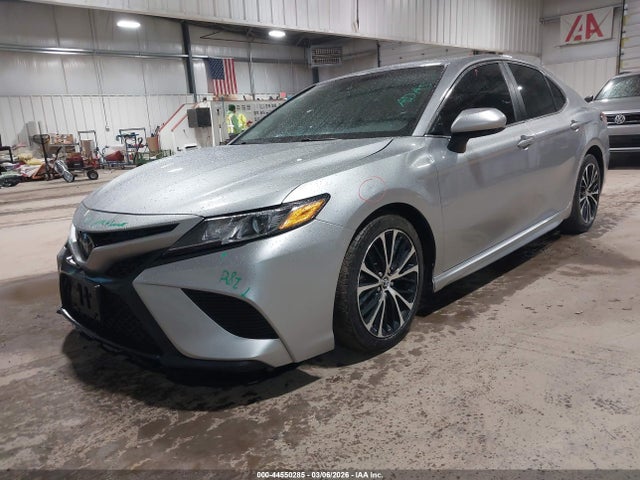2018 TOYOTA CAMRY 4T1B11HK7JU655831 Photo 1