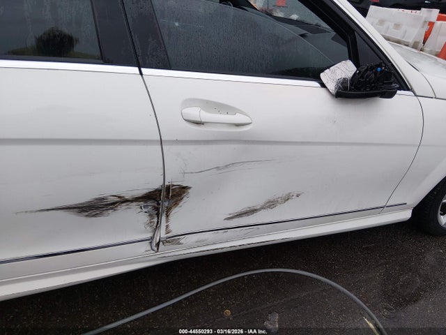 Продажа на аукционе авто 2010 Mercedes-benz C 300 Luxury/sport, vin: WDDGF5EB3AR108460, номер лота: 44550293