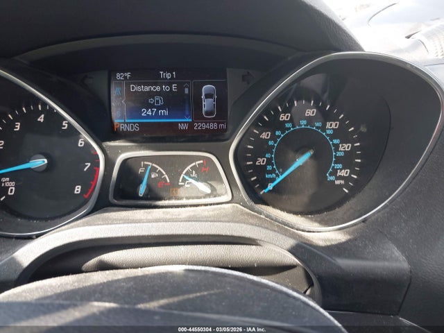 1FMCU0J93EUA27008 Ford Escape Titanium