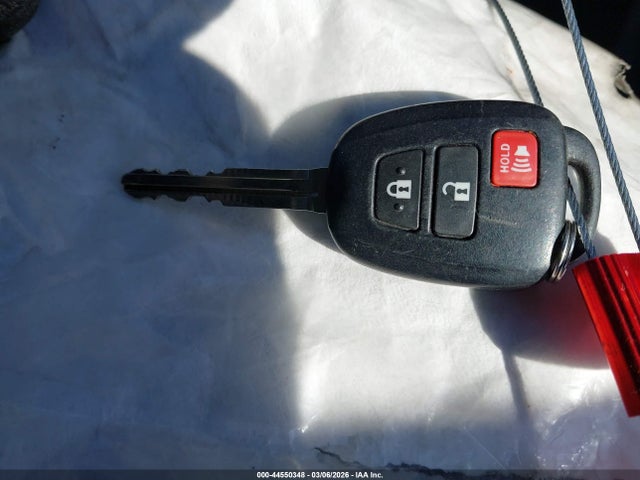Toyota RAV4 LE 2017 JTMZFREV6HJ703235 Image 11
