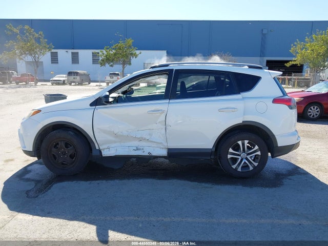 Toyota RAV4 LE 2017 JTMZFREV6HJ703235 Image 14