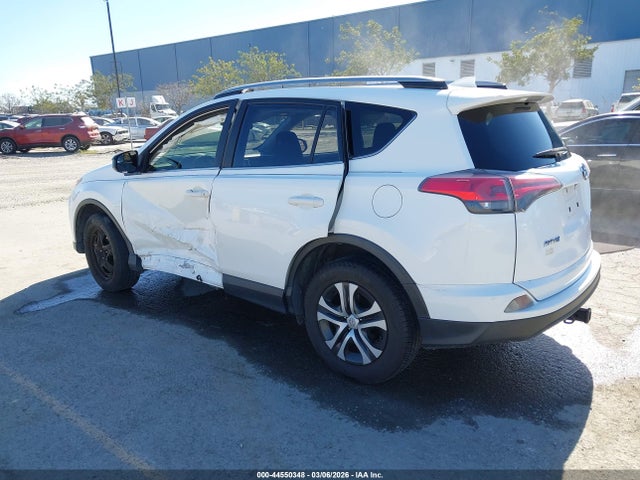 Toyota RAV4 LE 2017 JTMZFREV6HJ703235 Image 3