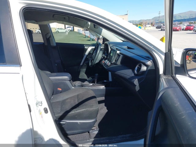 Toyota RAV4 LE 2017 JTMZFREV6HJ703235 Image 5