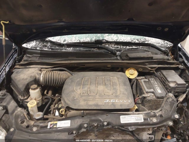 2015 Chrysler Town & Country Touring მანქანა იყიდება აუქციონზე, vin: 2C4RC1BG9FR627647, აუქციონის ნომერი: 44550360