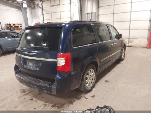 2015 Chrysler Town & Country Touring მანქანა იყიდება აუქციონზე, vin: 2C4RC1BG9FR627647, აუქციონის ნომერი: 44550360