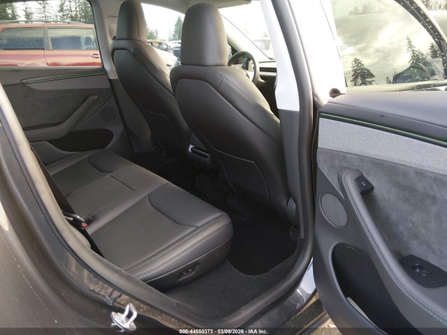 2026 TESLA MODEL Y 7SAYGDEE3TF440877 Photo 7