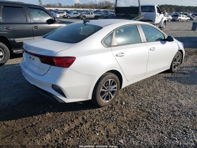 2024 Kia Forte Lxs მანქანა იყიდება აუქციონზე, vin: 3KPF24ADXRE723808, აუქციონის ნომერი: 44550395