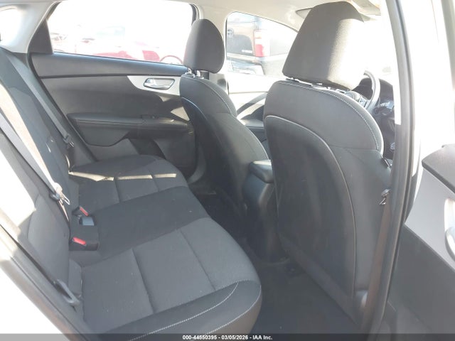 2024 Kia Forte Lxs მანქანა იყიდება აუქციონზე, vin: 3KPF24ADXRE723808, აუქციონის ნომერი: 44550395
