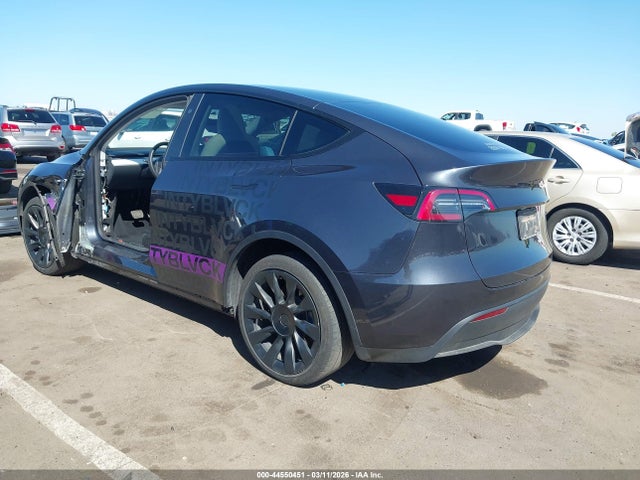 7SAYGDEE1RA300266 Tesla Model Y Long Range Dual Motor All-wheel Drive