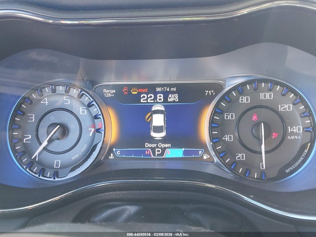 2015 Chrysler 200 S მანქანა იყიდება აუქციონზე, vin: 1C3CCCDG0FN736434, აუქციონის ნომერი: 44550536
