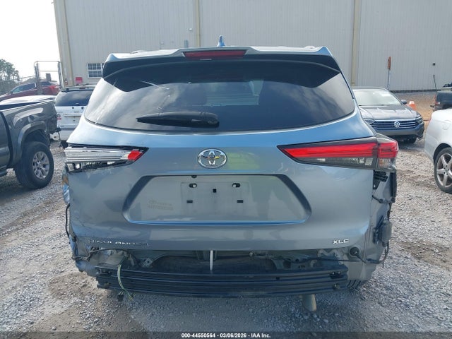 5TDGZRAH0NS095287 Toyota Highlander Xle