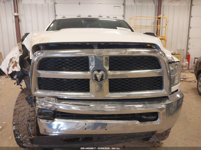 44550617 :رقم المزاد ، 3C6MR5AJ4JG388270 vin ، 2018 Ram 2500 Tradesman  4x4 8' Box مزاد بيع