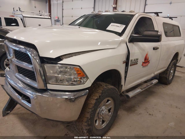 44550617 :رقم المزاد ، 3C6MR5AJ4JG388270 vin ، 2018 Ram 2500 Tradesman  4x4 8' Box مزاد بيع