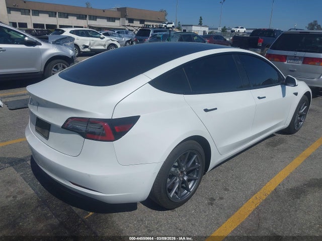 Продаж на аукціоні авто 2022 Tesla Model 3 Rear-wheel Drive, vin: 5YJ3E1EA5NF239655, номер лоту: 44550664