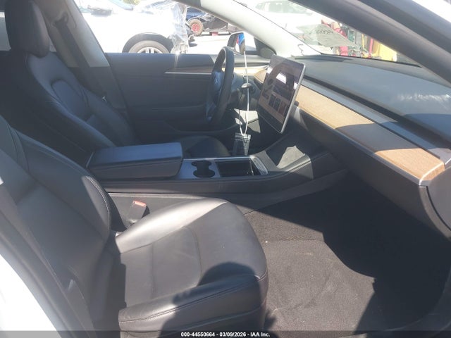 Продаж на аукціоні авто 2022 Tesla Model 3 Rear-wheel Drive, vin: 5YJ3E1EA5NF239655, номер лоту: 44550664