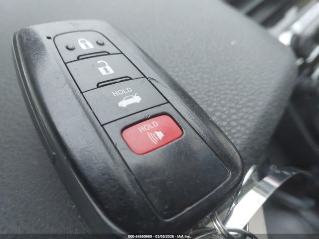 Продажа на аукционе авто 2018 Toyota Camry Se, vin: 4T1B11HK3JU550221, номер лота: 44550669