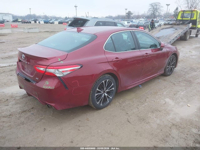 Продажа на аукционе авто 2018 Toyota Camry Se, vin: 4T1B11HK3JU550221, номер лота: 44550669