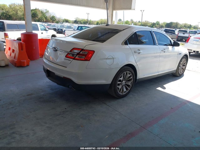 44550743 :رقم المزاد ، 1FAHP2F83JG109784 vin ، 2018 Ford Taurus Limited مزاد بيع