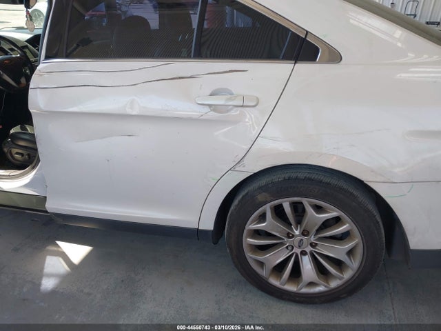 44550743 :رقم المزاد ، 1FAHP2F83JG109784 vin ، 2018 Ford Taurus Limited مزاد بيع