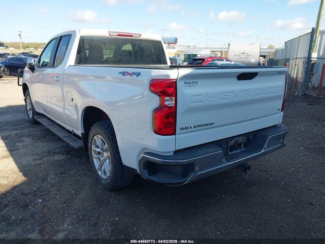 2020 CHEVROLET SILVERADO 1500 1GCRYDED8LZ235684 Photo 2